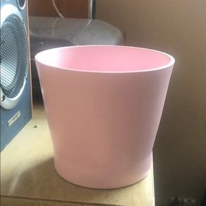 Light pink planters pot